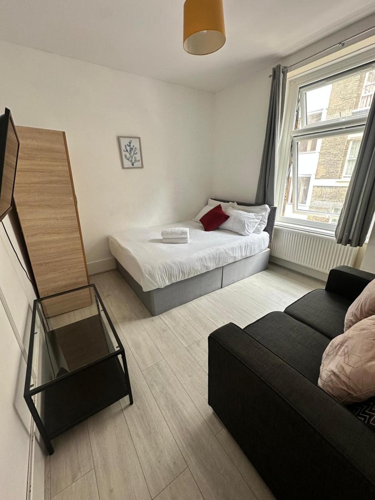 런던 Lovely 2 Bed Flat 2 Floor Miles 아파트 외부 사진