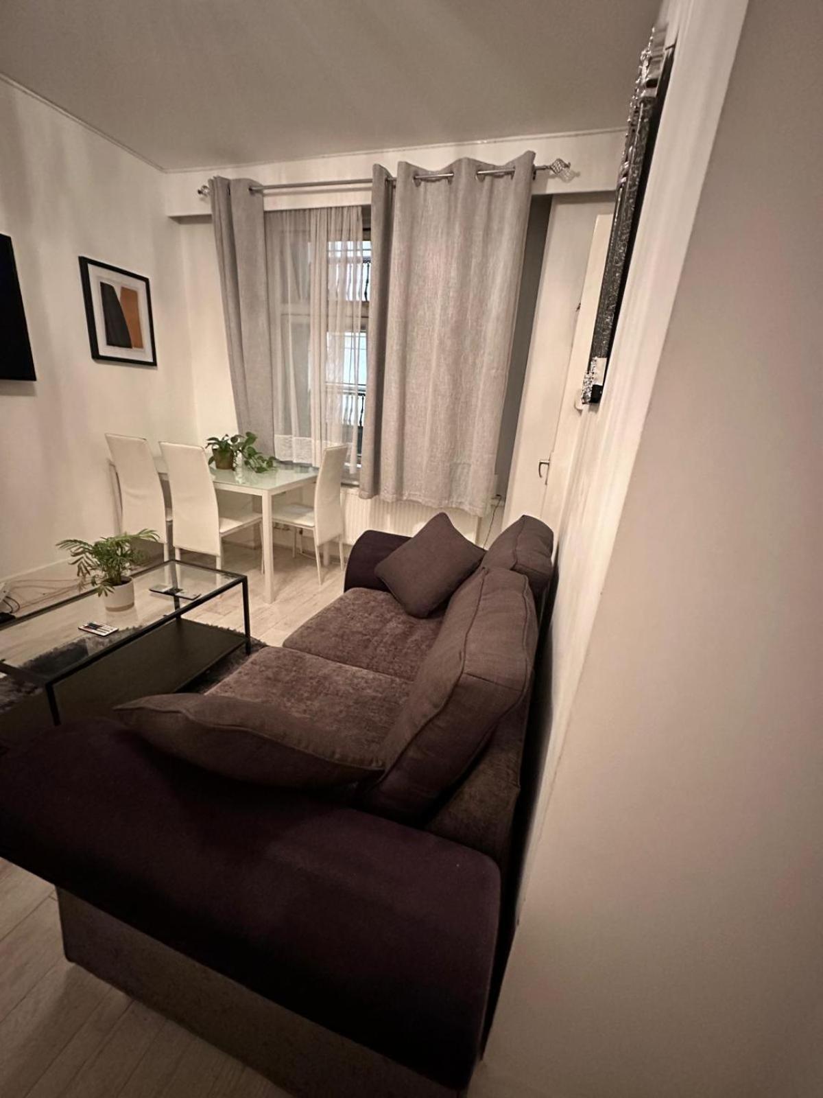 런던 Lovely 2 Bed Flat 2 Floor Miles 아파트 외부 사진